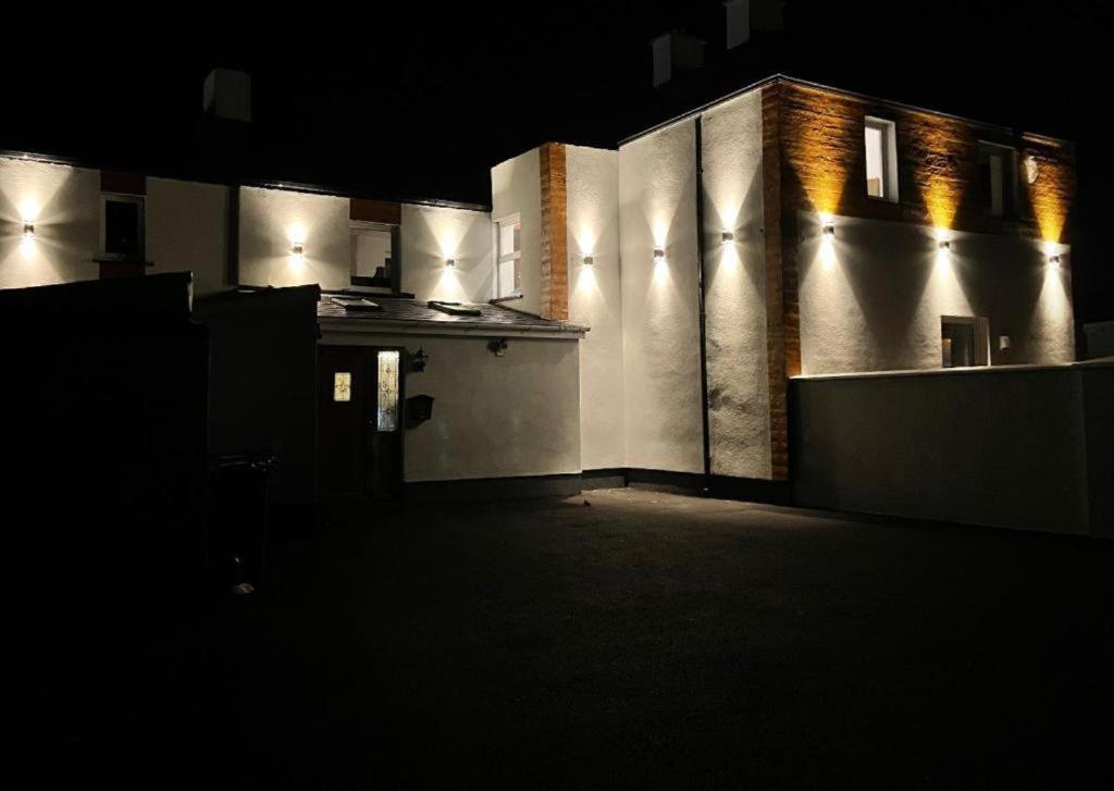 #1 Tgha Luxury Studio Apartment In Athlone Dış mekan fotoğraf
