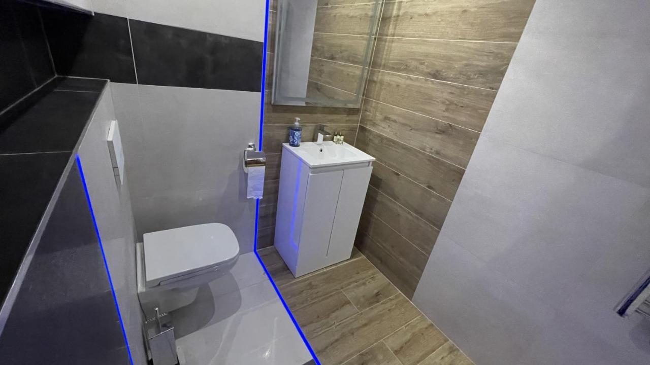 #1 Tgha Luxury Studio Apartment In Athlone Dış mekan fotoğraf