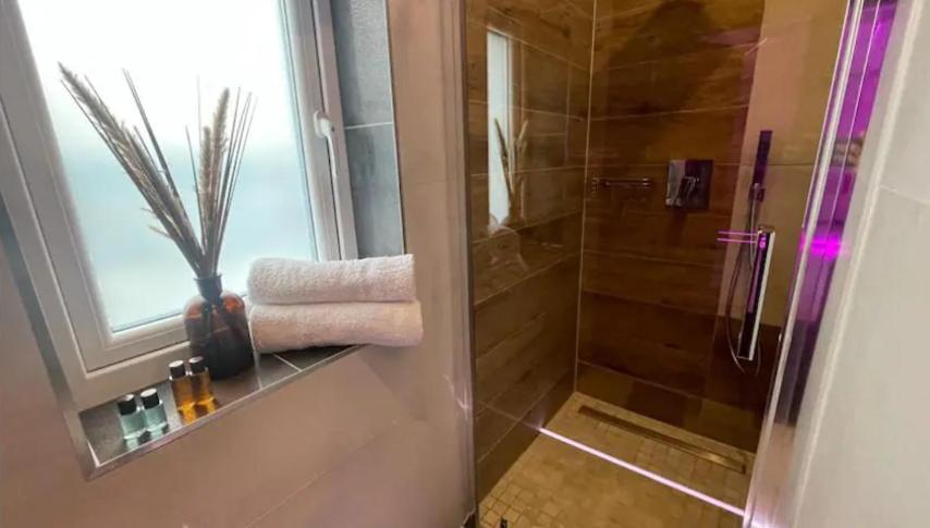 #1 Tgha Luxury Studio Apartment In Athlone Dış mekan fotoğraf
