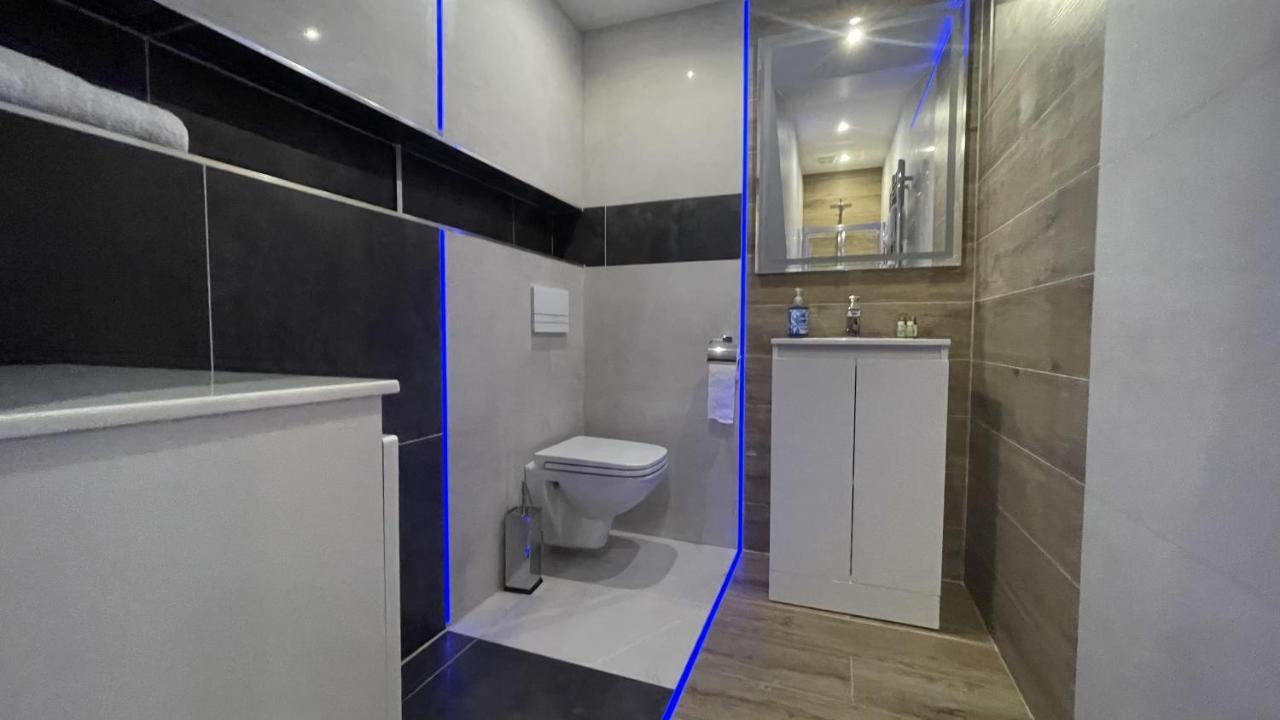 #1 Tgha Luxury Studio Apartment In Athlone Dış mekan fotoğraf